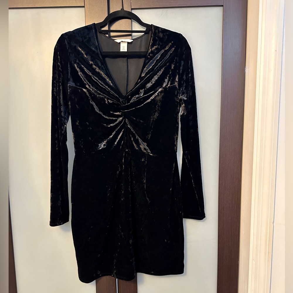 NWOT Velvet Dress Size M